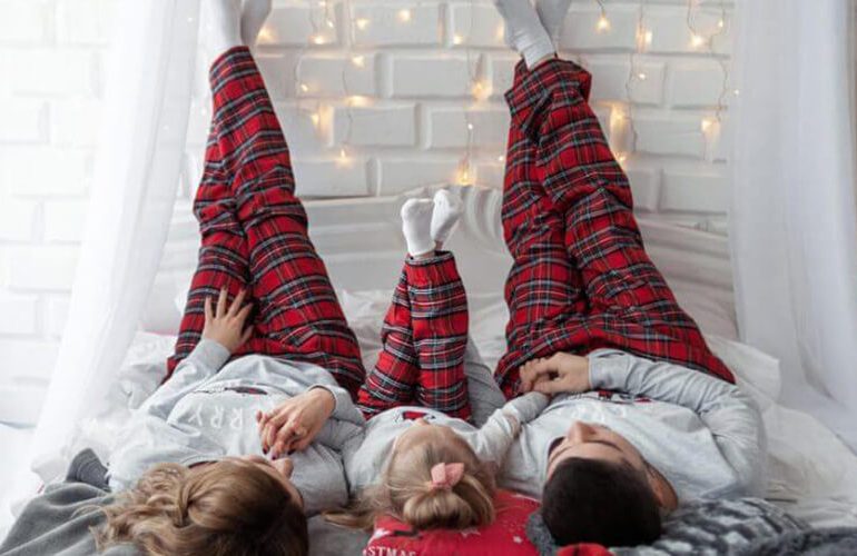 Женские пижамы и одежда для дома с новогодней символикой